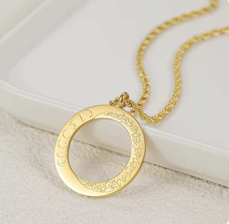 Collier Calligraphie Lune &quot;Patience&quot;